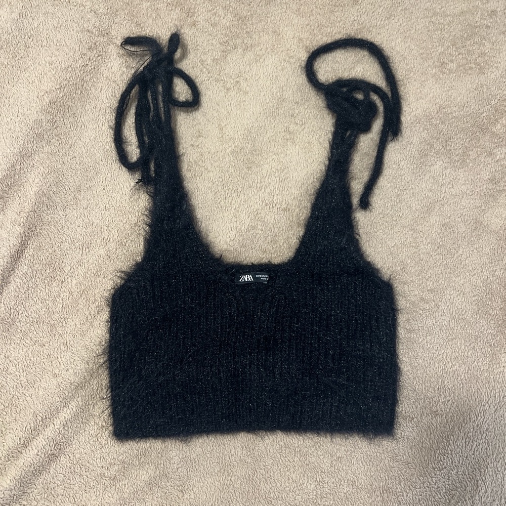 Fuzzy cropped tank Zara